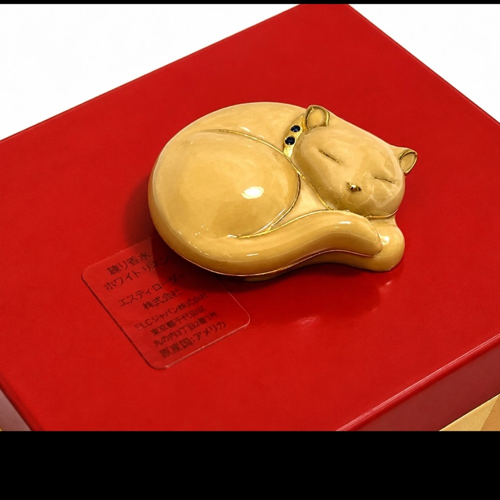 Vintage Estee’ Lauder Sleeping Cat Solid Perfume in White Linen Compact